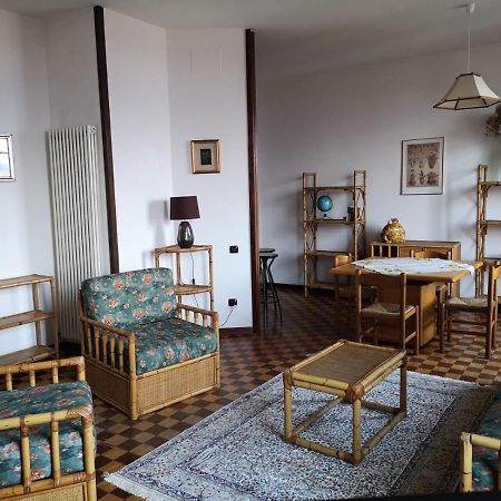 Appartamento Le Due Rocche Arona Exterior foto
